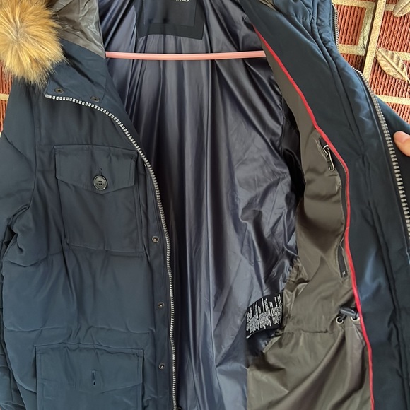 Tommy Hilfiger Men’s heavyweight winter coat size medium - Picture 5 of 8